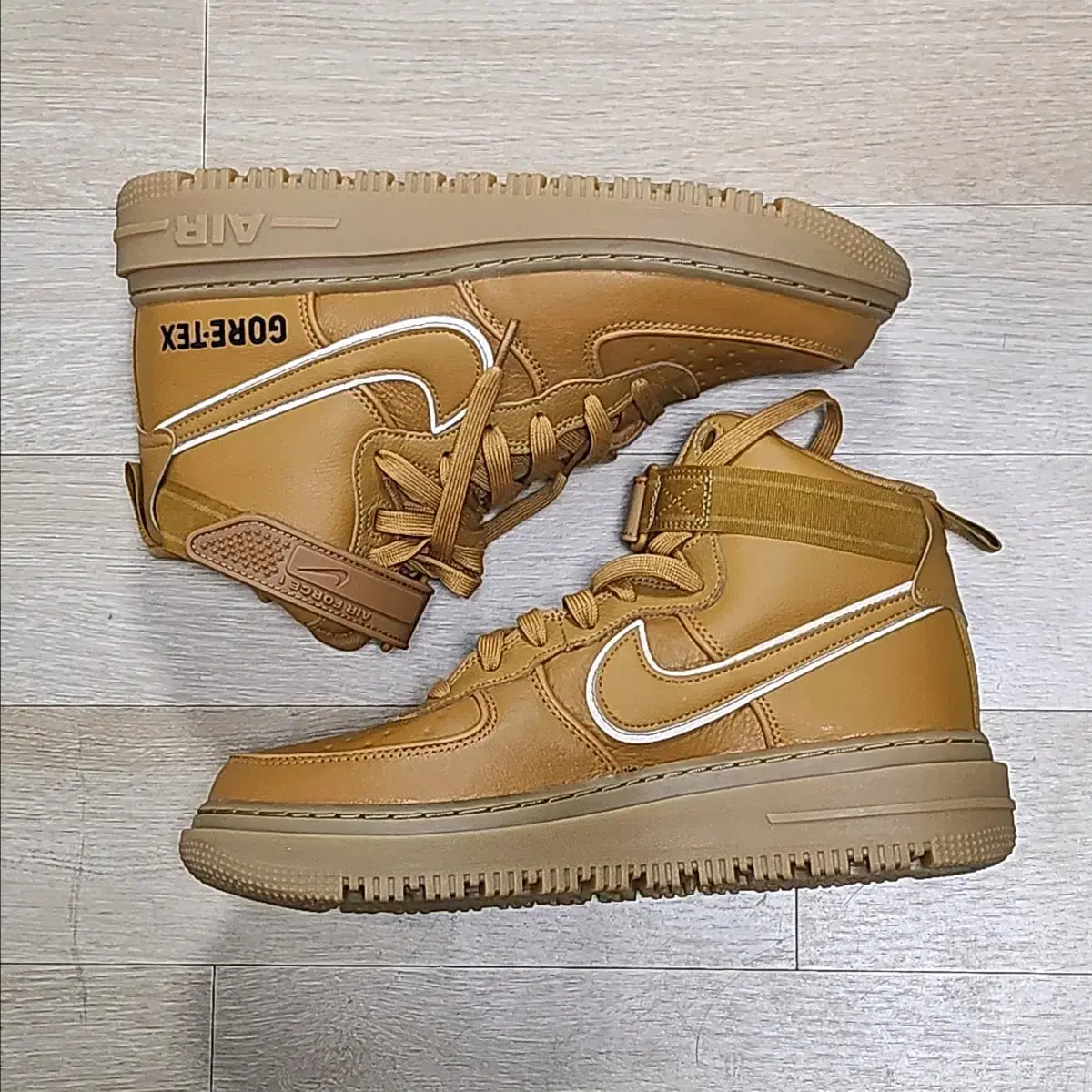 [275] Nike Air Force 1 High Gore-Tex